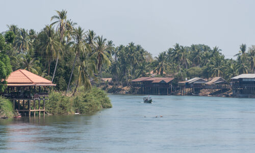 Don Khong Island local houses